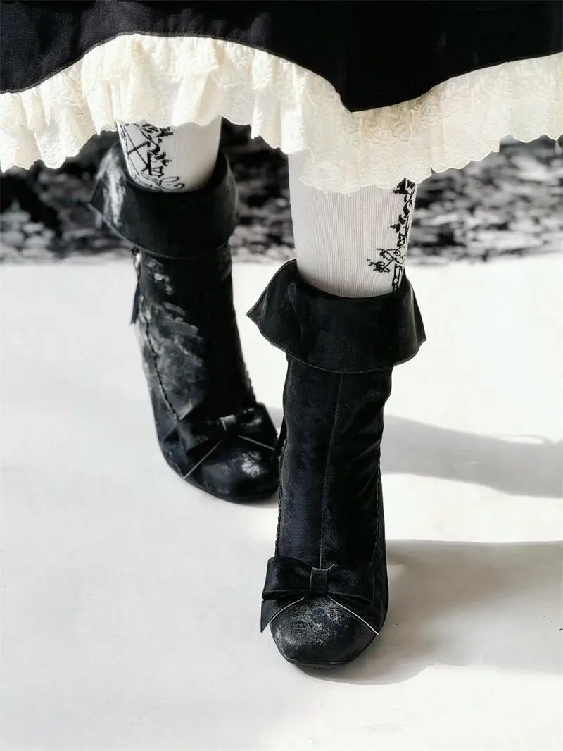 Ankle boots with fleece lining, everyday elegance