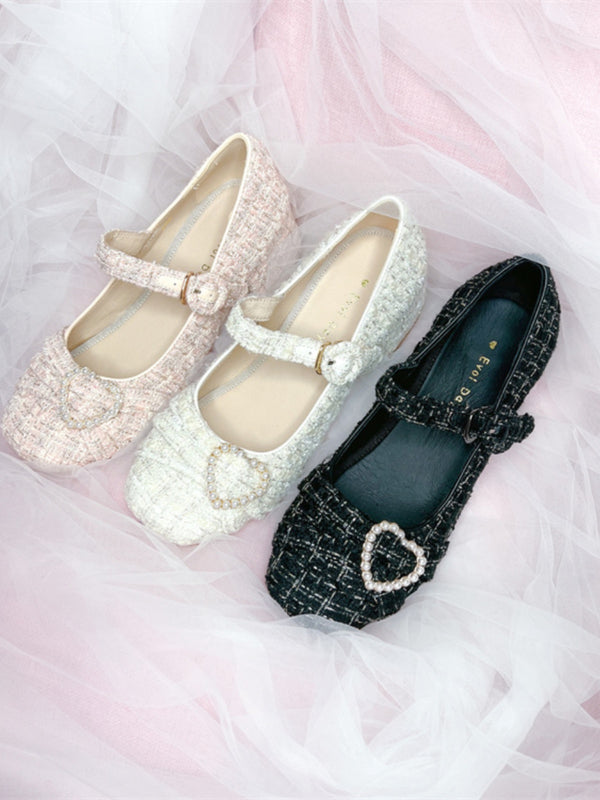 Ancient thick-soled fresh bow shoes