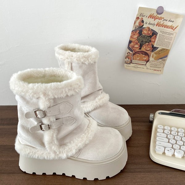 Fleece-lined snow boots
