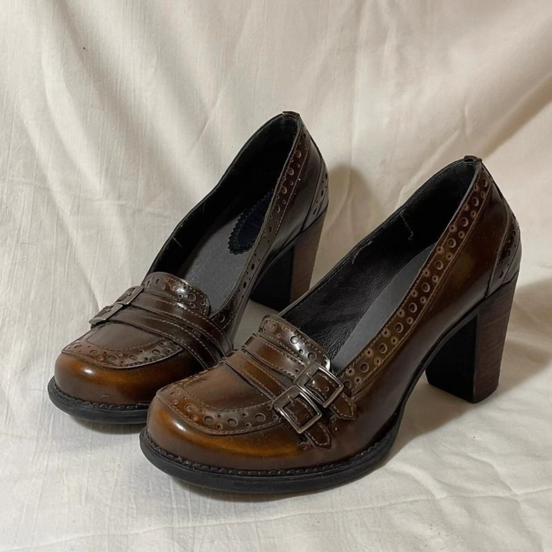 Vintage brown soft leather loafers