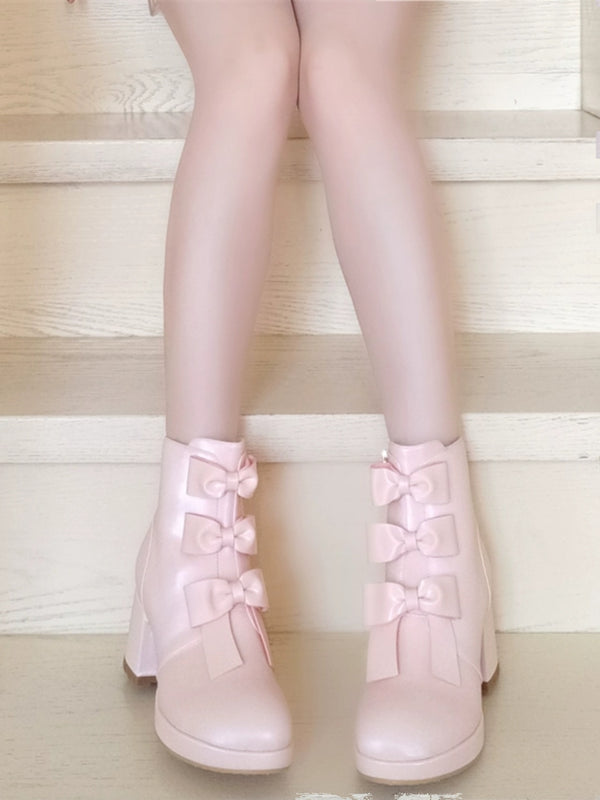 Warm winter block-heeled boots
