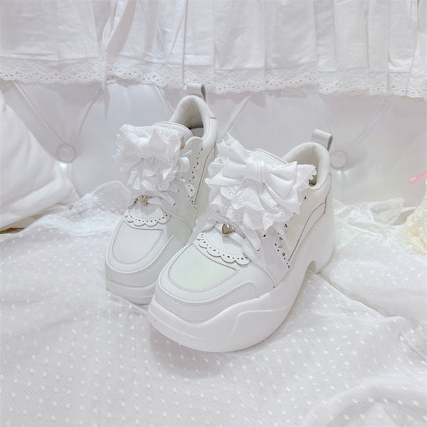Bow lace sneakers