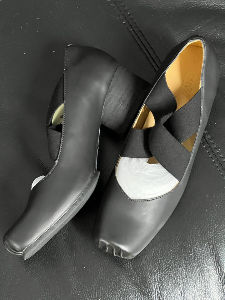 Back in stock: Black Shoes size: 37 Soft Jam Studio