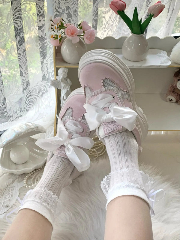 Floor-strap sneakers