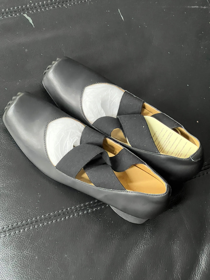 Back in stock: Black Shoes size: 37 Soft Jam Studio