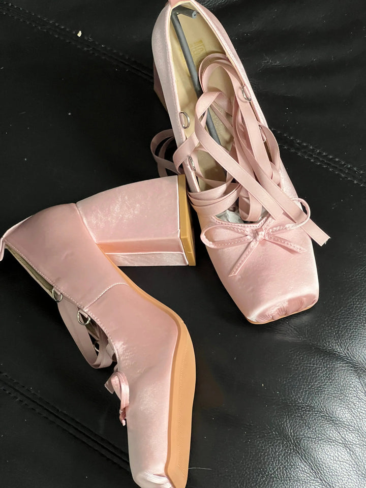 Back in stock: Pink Bow Shoes size: 41 Soft Jam Studio