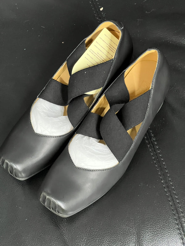 Back in stock: Black Shoes size: 37 Soft Jam Studio