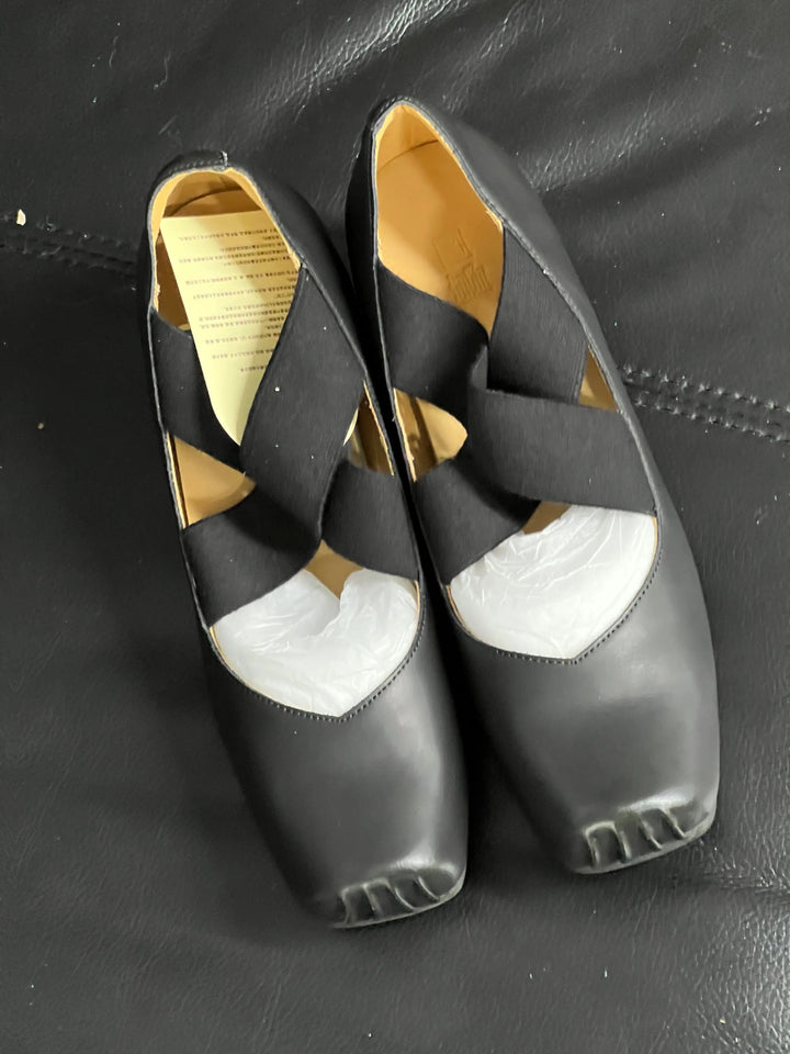 Back in stock: Black Shoes size: 37 Soft Jam Studio