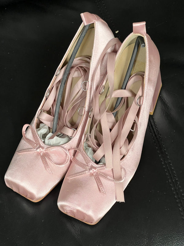 Back in stock: Pink Bow Shoes size: 41 Soft Jam Studio