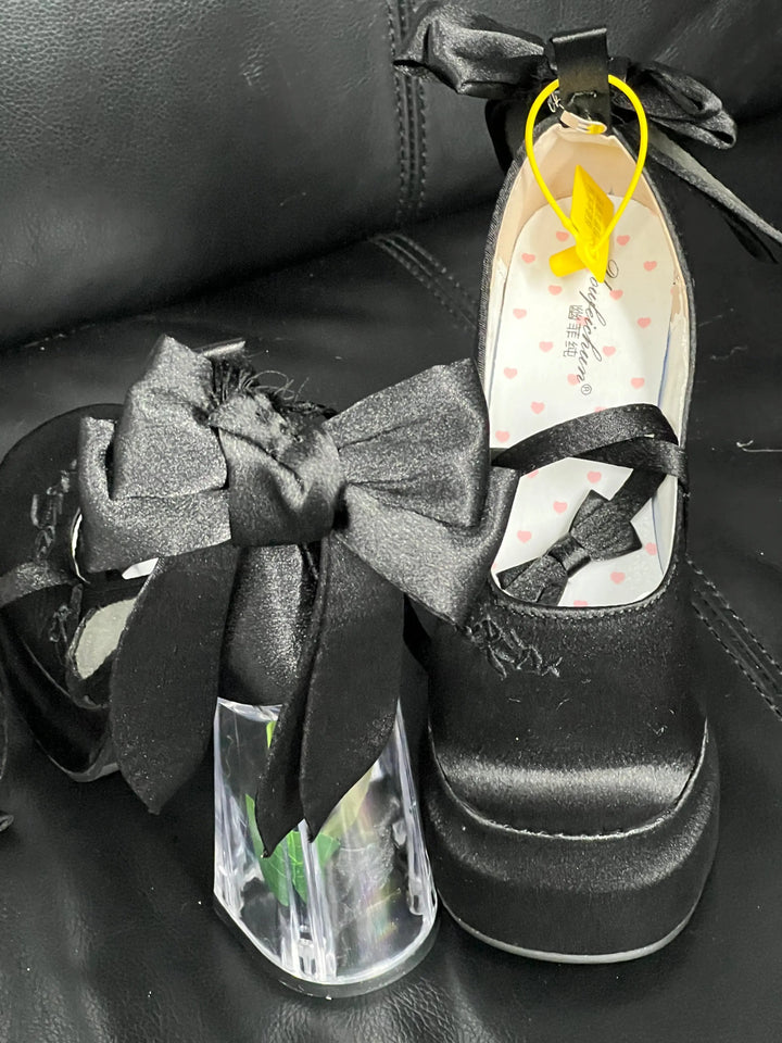 Back in stock: Black Bow Shoes size: 37 Soft Jam Studio