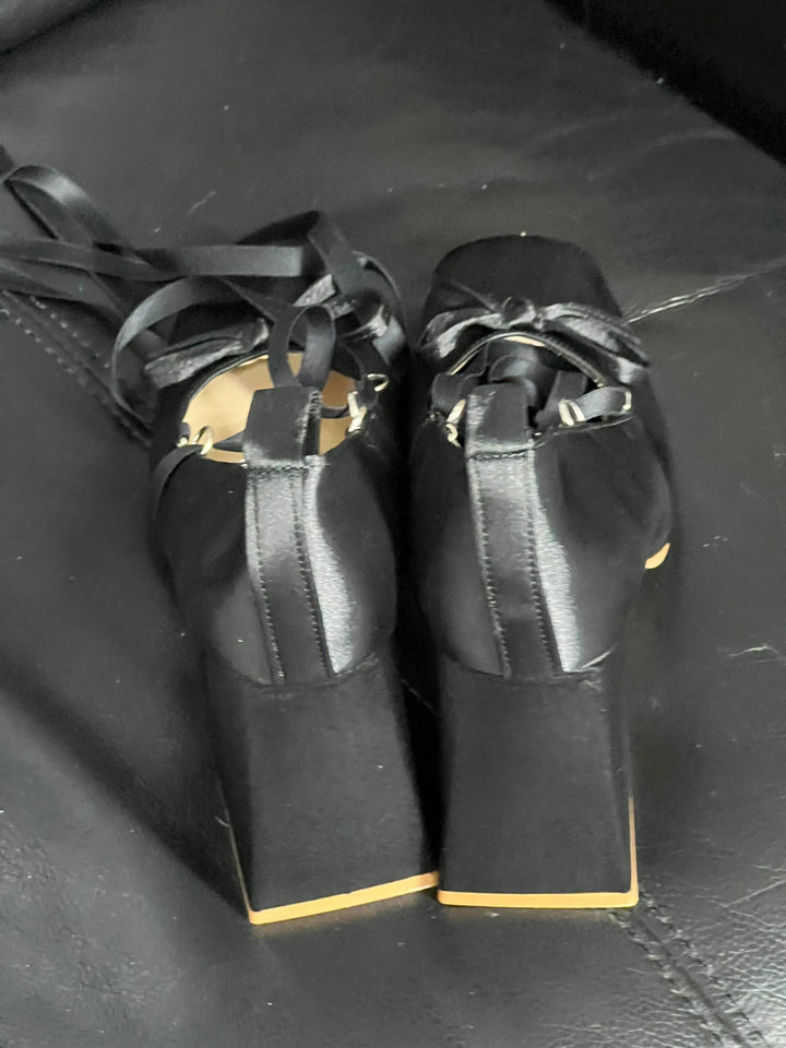 Back in stock: Black Bow Shoes- size: 40 Soft Jam Studio