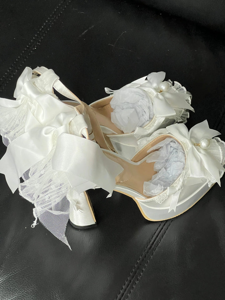 Back in stock: White Bow Shoes size: 35 Soft Jam Studio